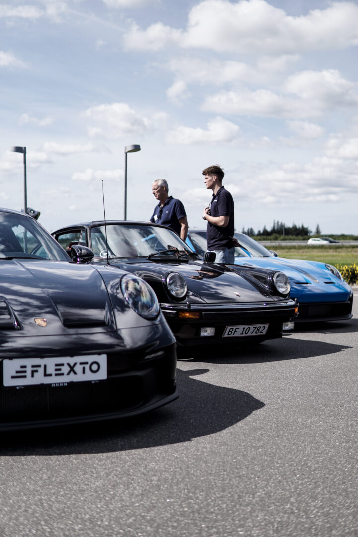 700 gæster til bilarrangement i Nordjylland – Ferrari, Porsche og fællesskab i solen 700 gæster til bilarrangement i Nordjylland – Ferrari, Porsche og fællesskab i solen