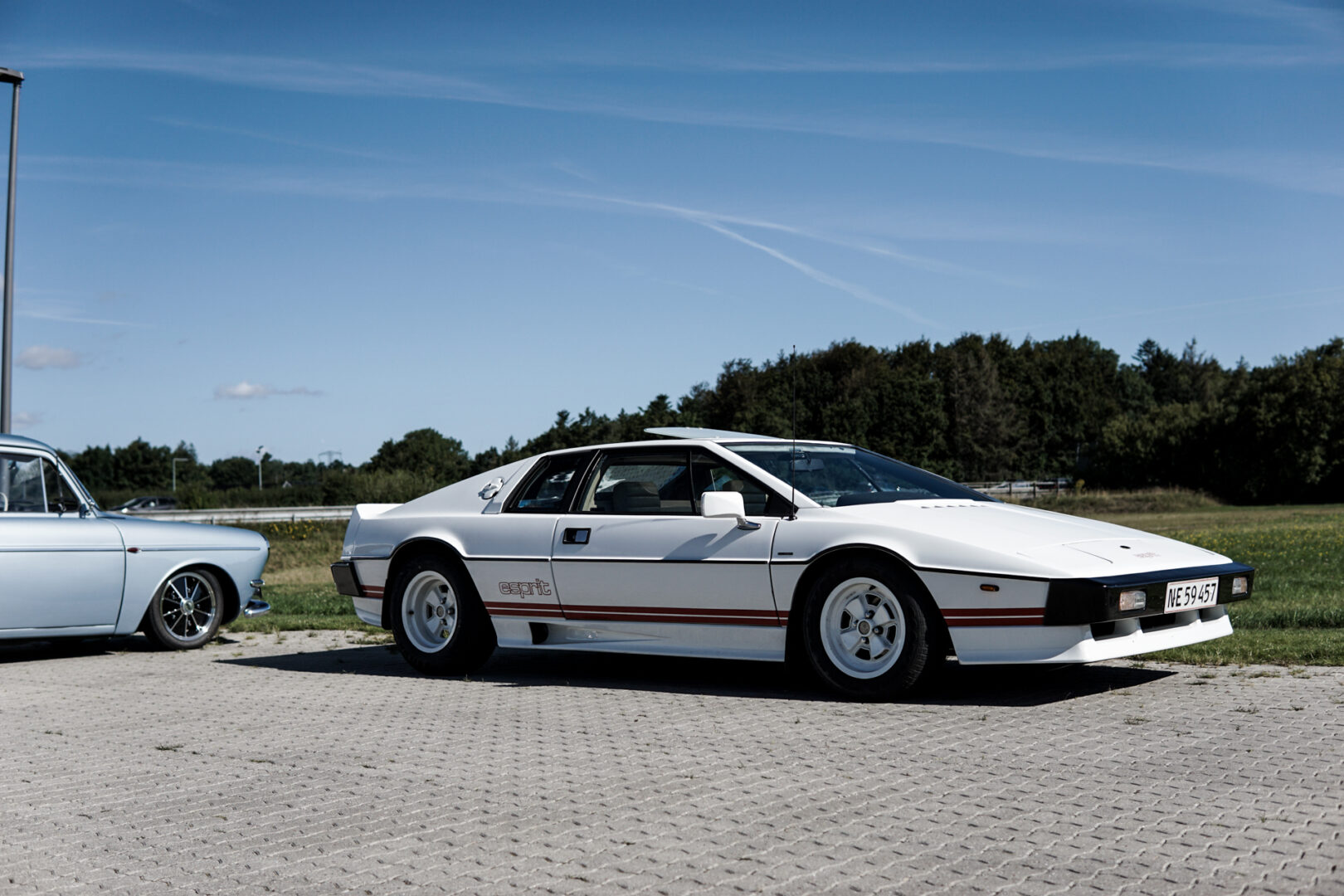 700 gæster til bilarrangement i Nordjylland – Ferrari, Porsche og fællesskab i solen 700 gæster til bilarrangement i Nordjylland – Ferrari, Porsche og fællesskab i solen
